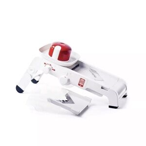 NEW Tupperware Mando Chef